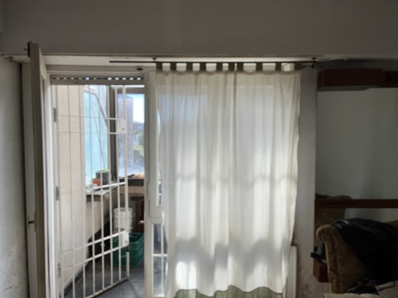 DPTO. A LA CALLE Y CFTE. ABIERTO 5 AMB.C/COCH. DESC.-BALCON-JARDIN DE INVIERNO-VISTA LATERAL AL MAR (