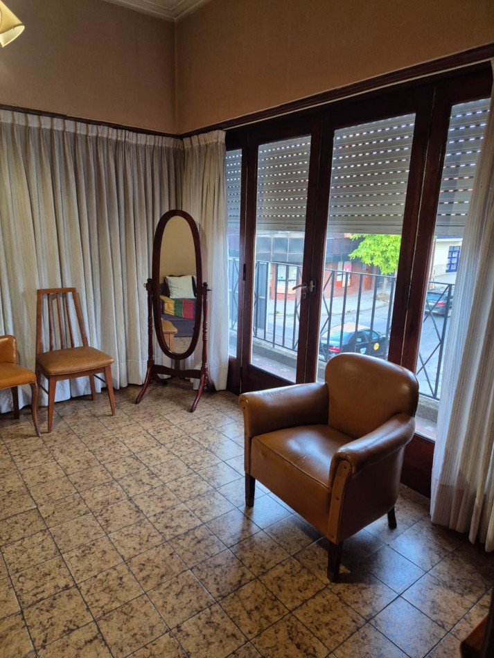 Excelente Chalet 4 amb. P. Alta - Comercial o Profesional