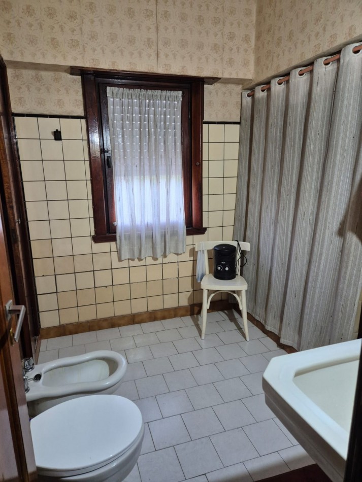 Excelente Chalet 4 amb. P. Alta - Comercial o Profesional