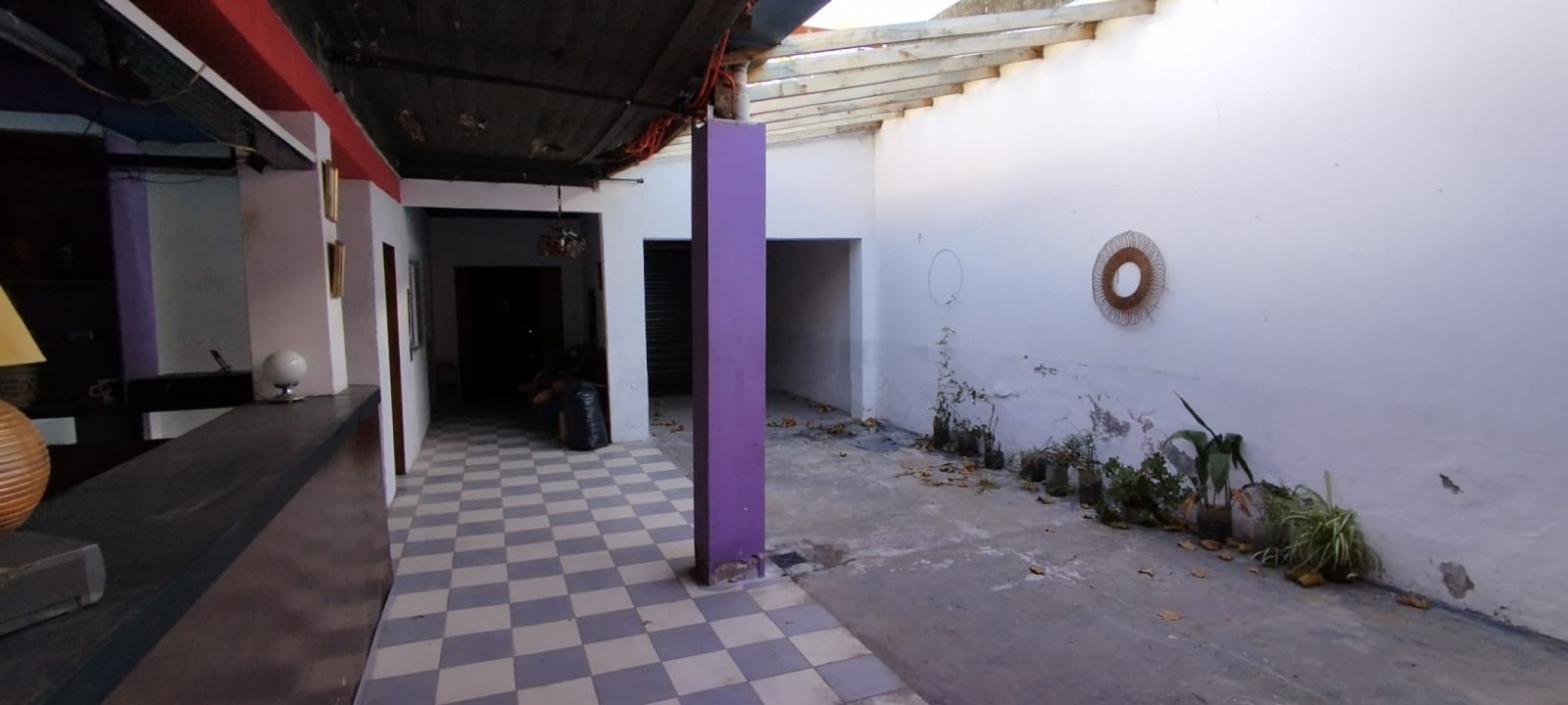 Casa + Deposito Frente a la Estacion Ferroautomotora