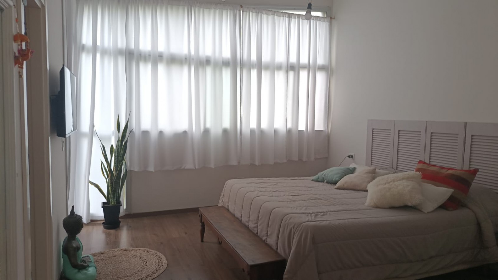 Casa estilo moderno 5 amb. c/ gran parque en el corazon del barrio z/Caisamar