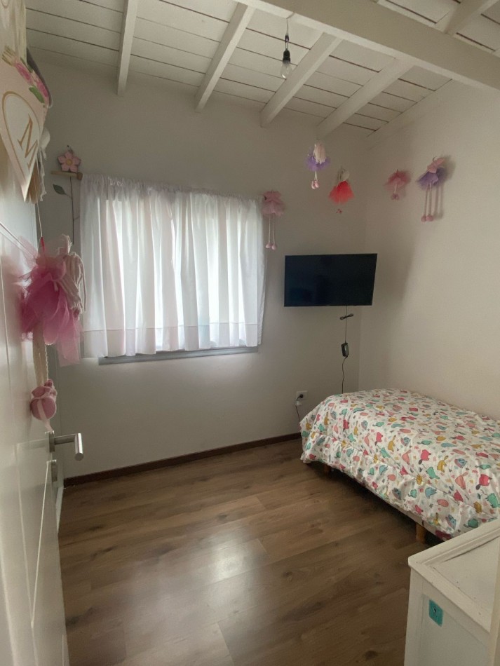 Casa estilo moderno 5 amb. c/ gran parque en el corazon del barrio z/Caisamar