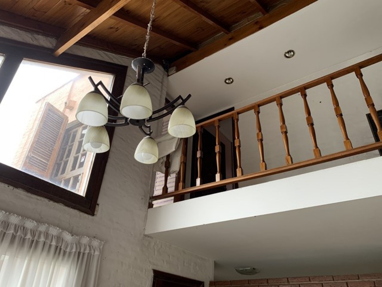 Chalet  5 ambientes - Patio - Parrilla - Parque - En lo mejor del Barrio Colinas Bajas de Peralta Ramos 