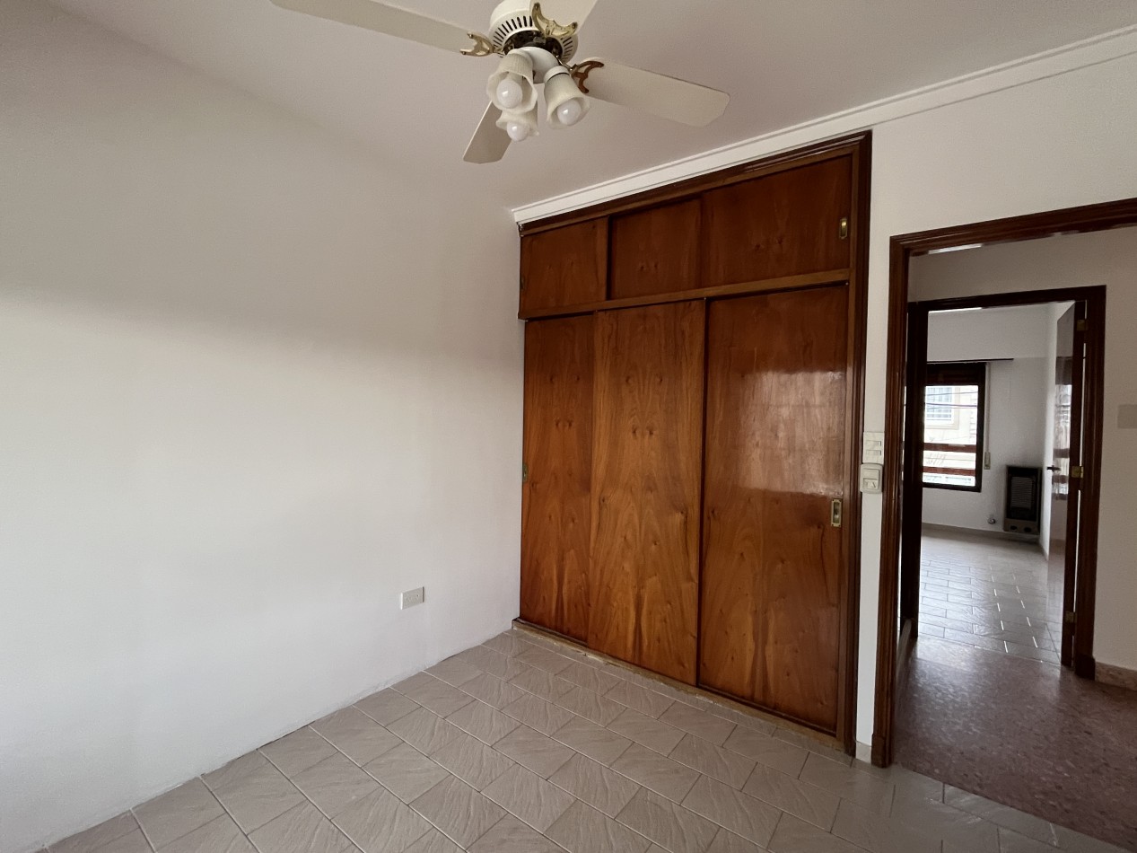 CHALET 3 AMB. PLANTA ALTA CON GGE. Y TERRAZA