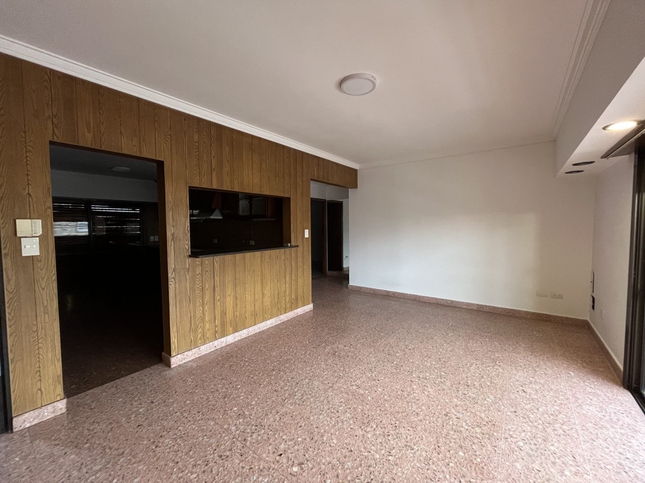 CHALET 3 AMB. PLANTA ALTA CON GGE. Y TERRAZA