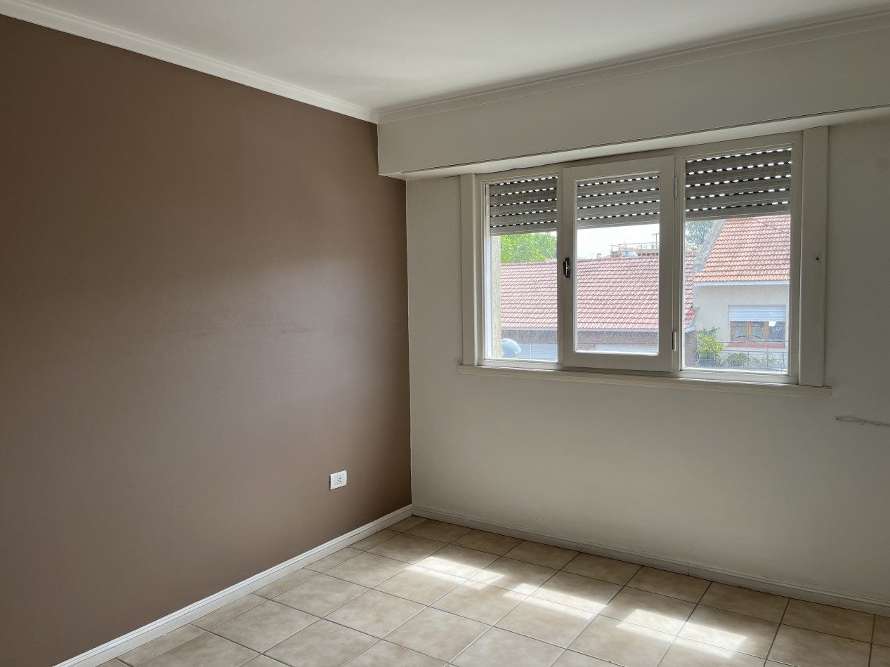 Departamento 3 amb. A la Calle con balcon terraza