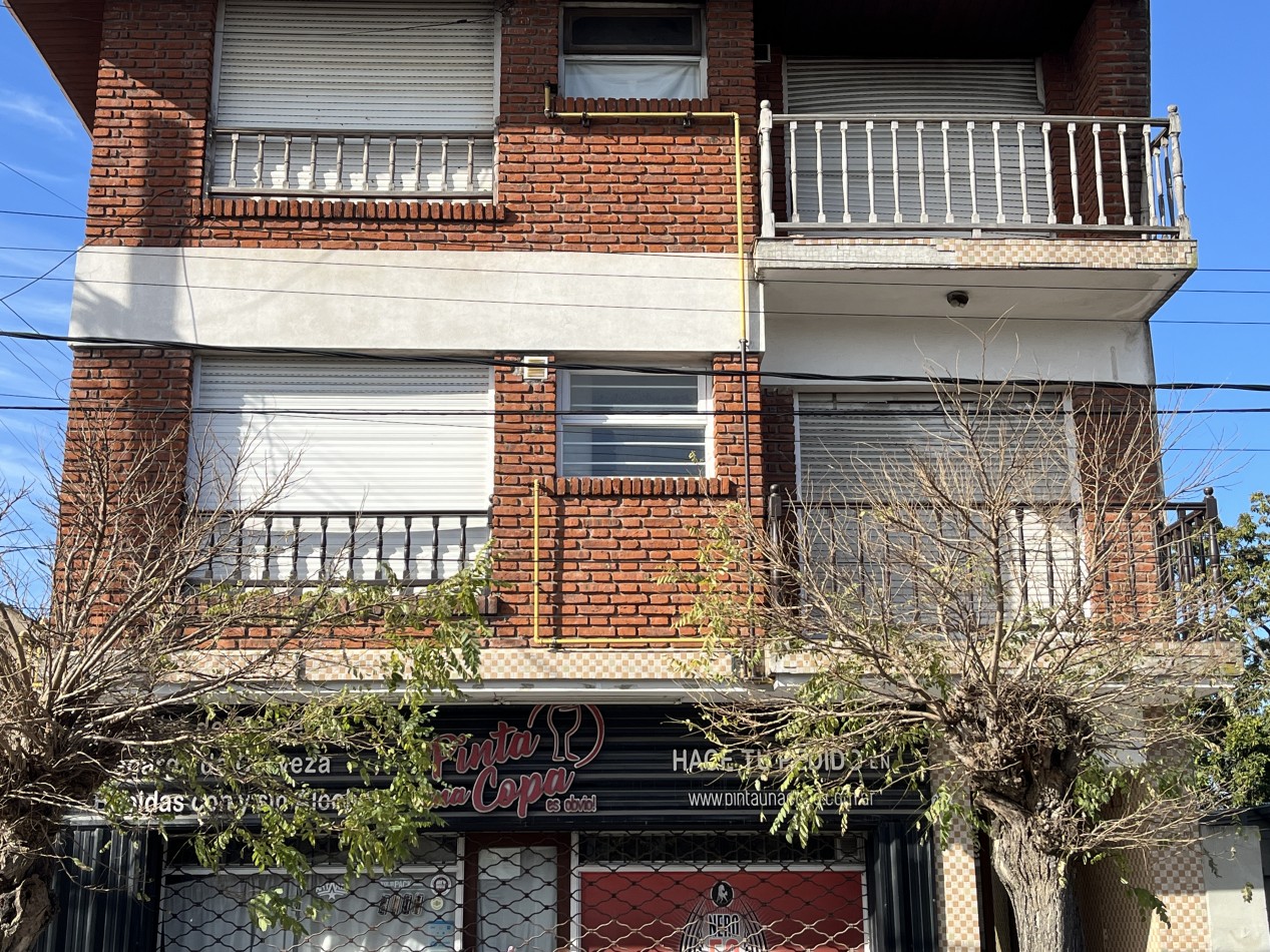 DPTO. 3 AMB. CON BALCON A LA CALLE-BAJAS EXPENSAS-MUCHO SOL!! ZONA FACULTAD!!