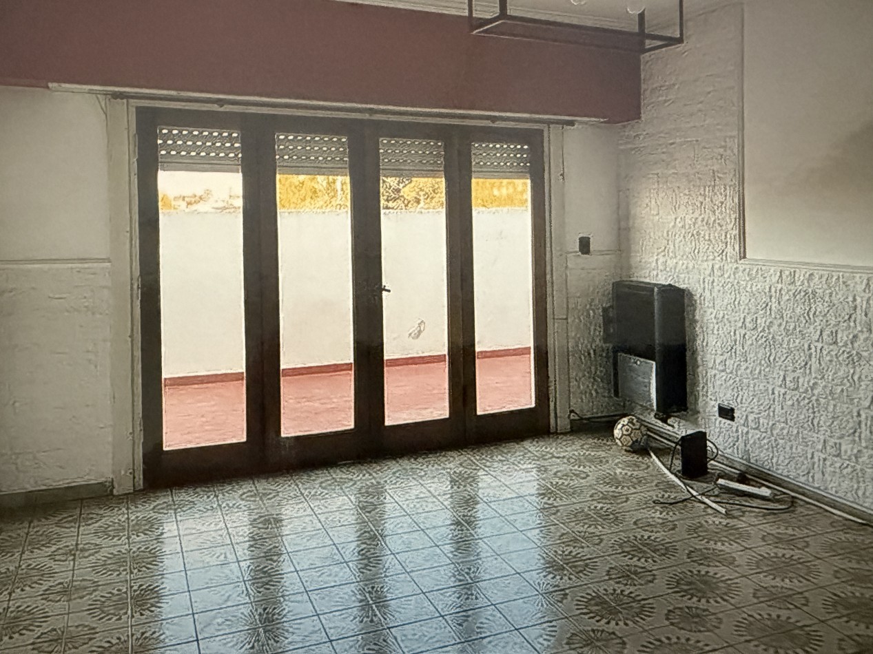 Dpto. 3 amb. c/patio 