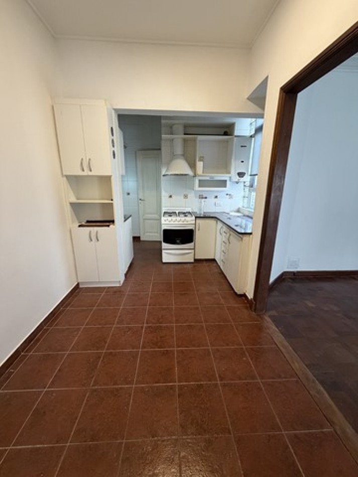 Departamento con 2 baños - cochera