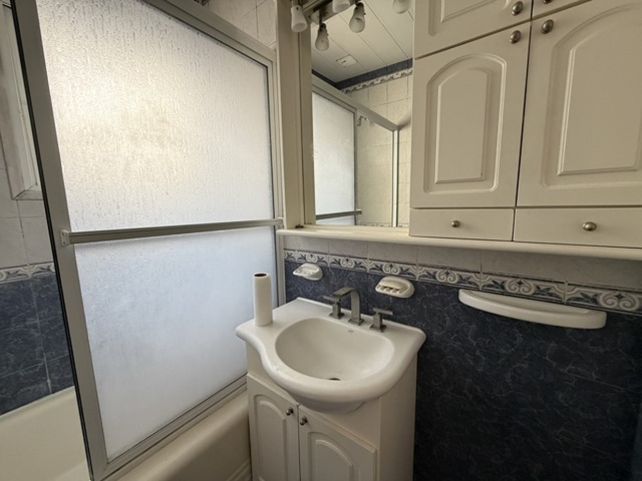 Departamento con 2 baños - cochera