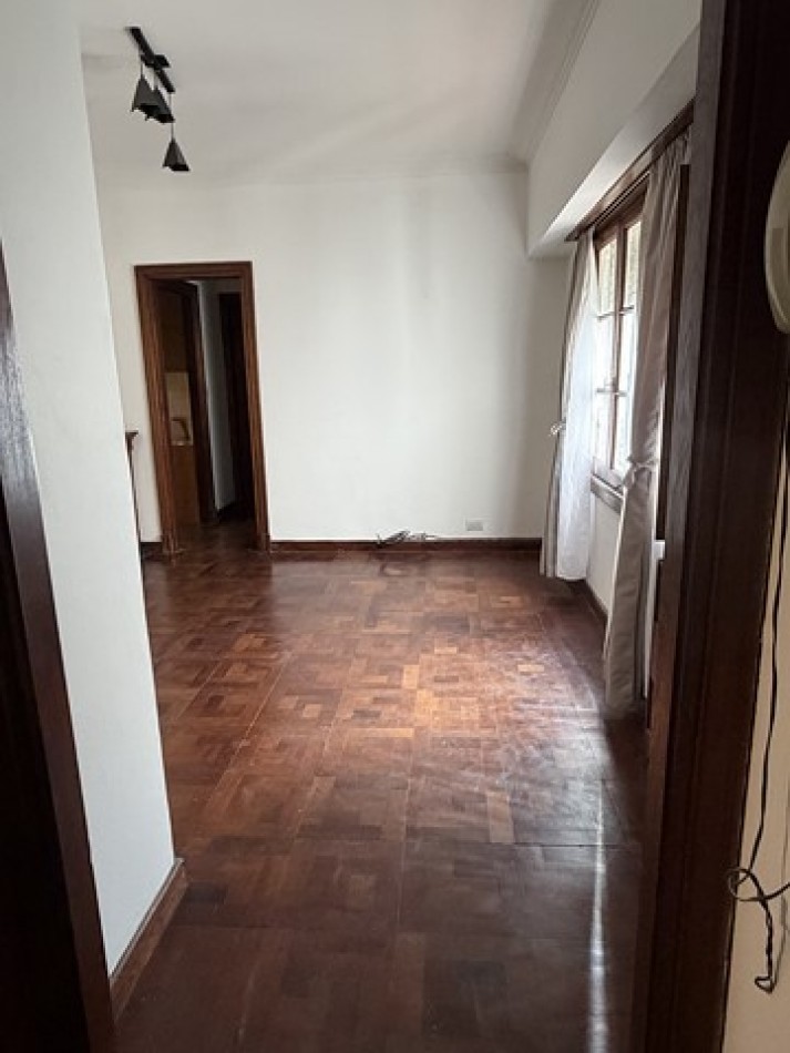Departamento con 2 baños - cochera
