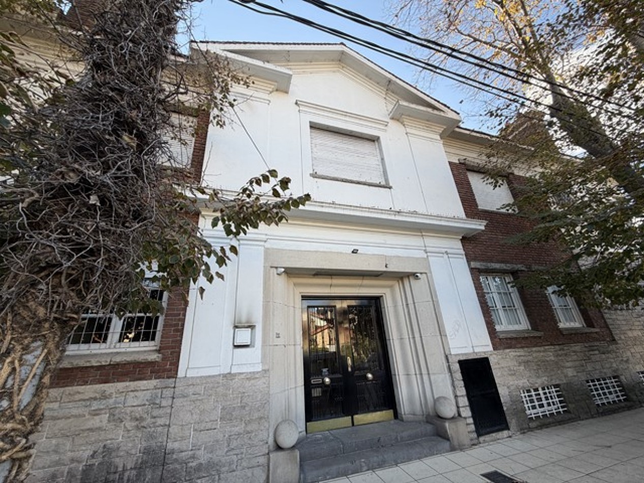 Departamento con 2 baños - cochera