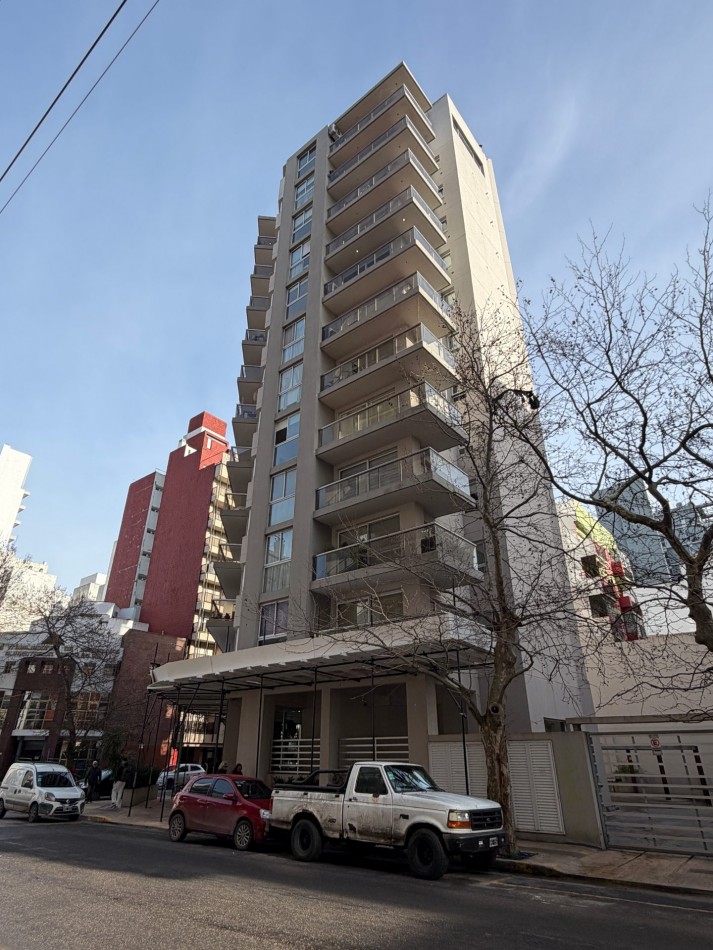 Departamento de 4 amb. con cochera
