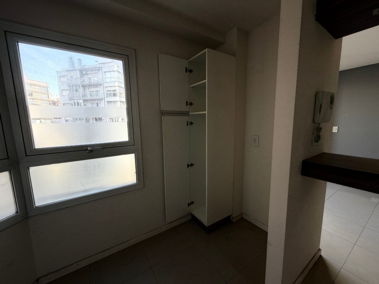 Departamento de 4 amb. con cochera