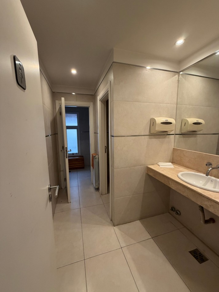 Departamento de 4 amb. con cochera