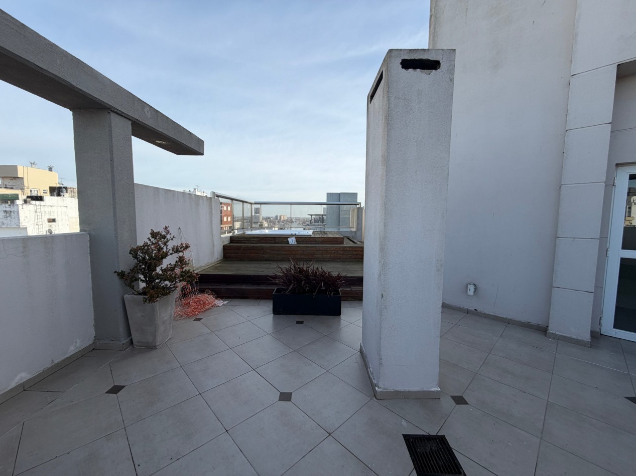 Departamento de 4 amb. con cochera