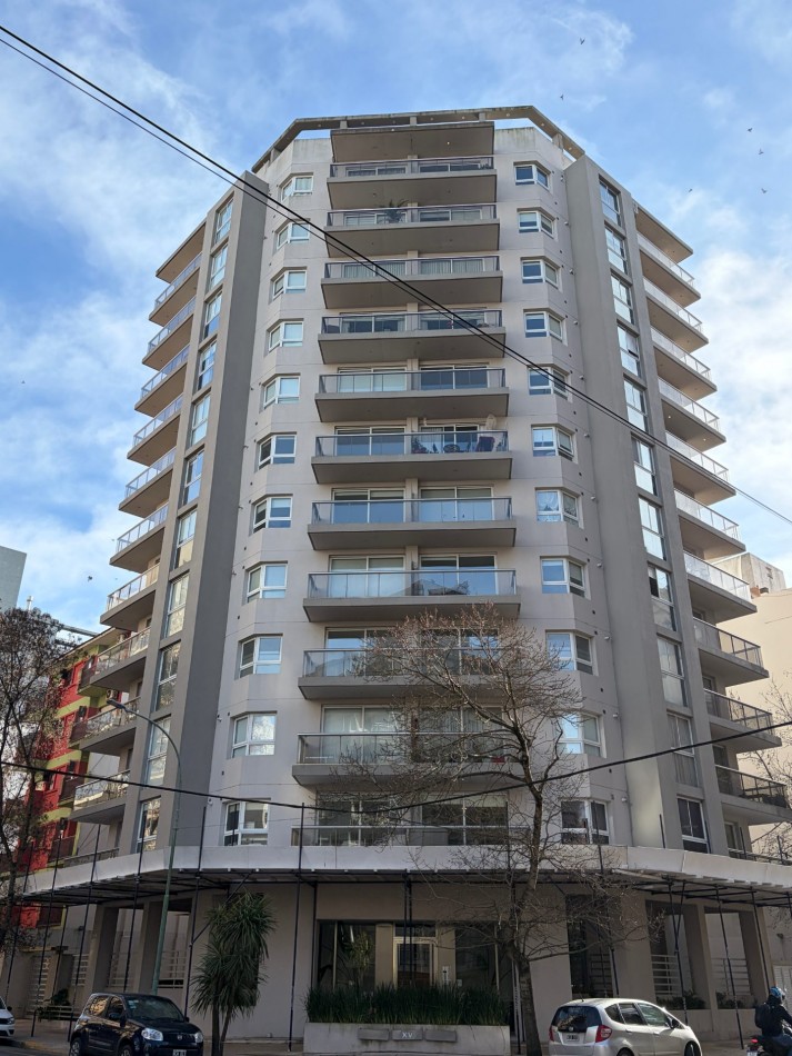 Departamento de 4 amb. con cochera