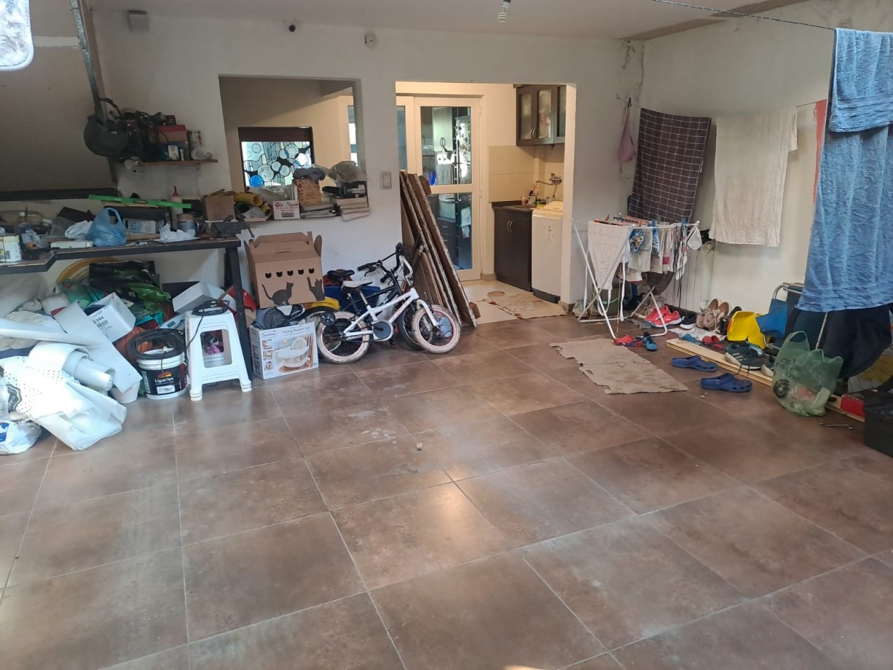 Chalet 5 amb. - escritorio - garage doble paralelo - parque