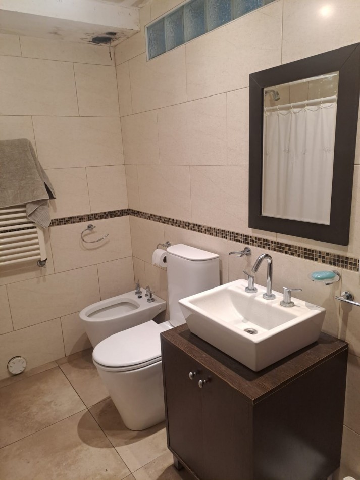Chalet 5 amb. - escritorio - garage doble paralelo - parque