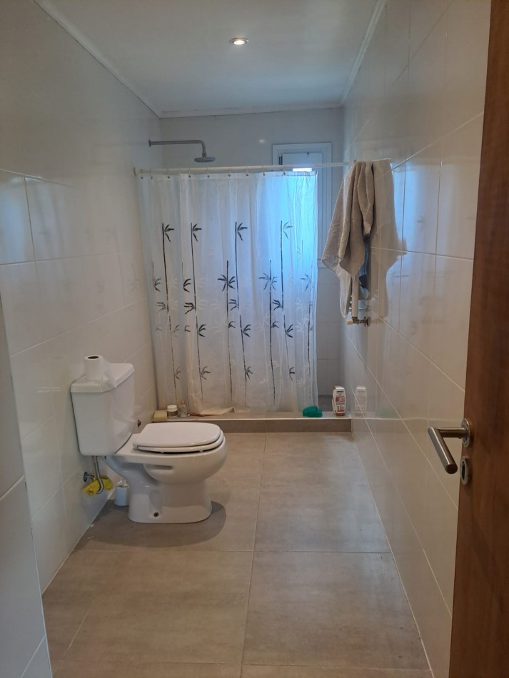 Chalet 5 amb. - escritorio - garage doble paralelo - parque