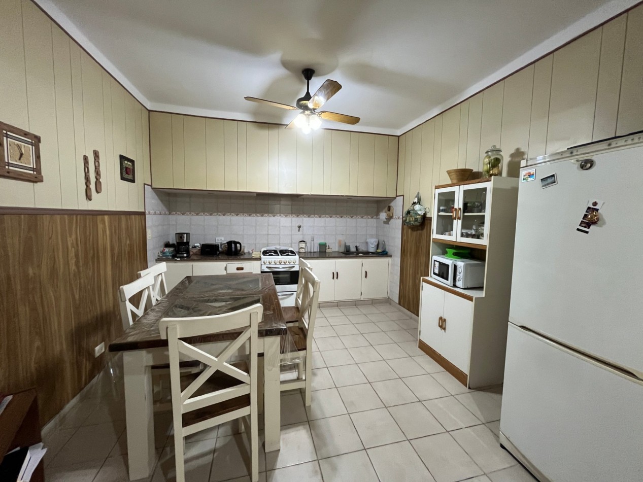 Casa mas 2 Dptos. (Block)