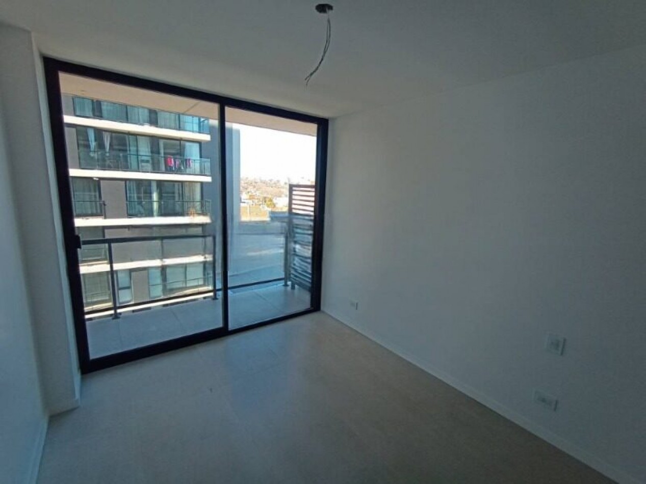 Departamento 2 amb. c/coch. Guemes