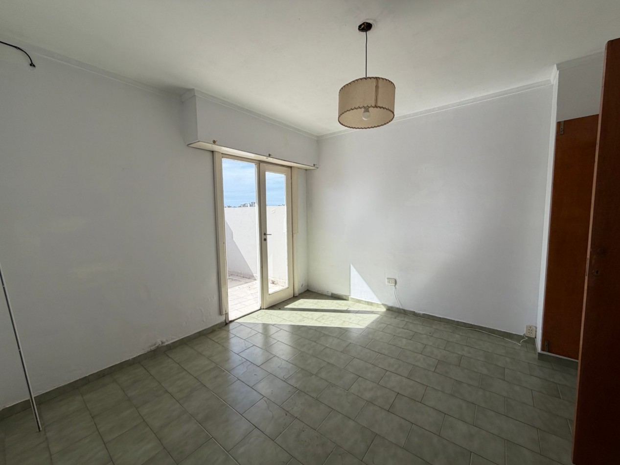 Dpto. 2 amb. con patio zona Guemes