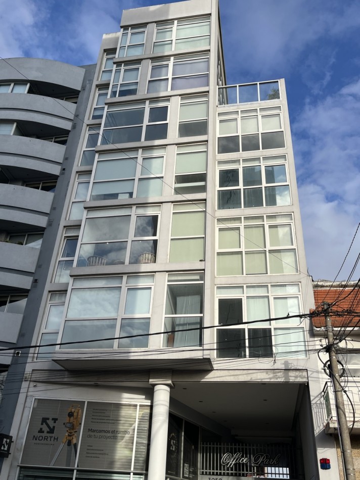 Oficina Moderna - A la calle con mucho Sol