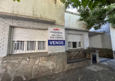 Casa Americana 3 amb. entrada auto parque  s/ lote propio R4